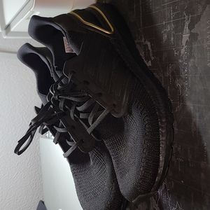 ULTRABOOST 20 'BLACK GOLD